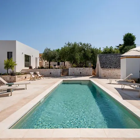 Villa Monti - Elegant With Pool In Itria Valley