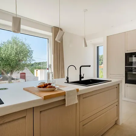Villa Monti - Elegant With Pool In Itria Valley *