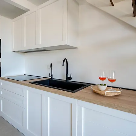 Villa Monti - Elegant With Pool In Itria Valley